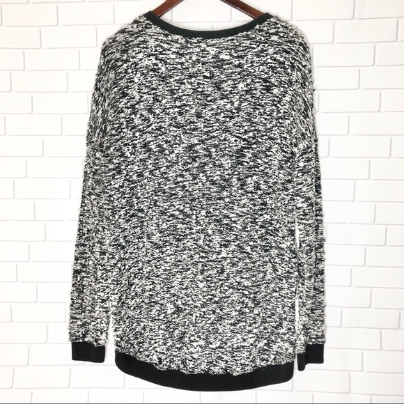 Lucky Lotus Oversized Black White LS Sweater M - Picture 3 of 6